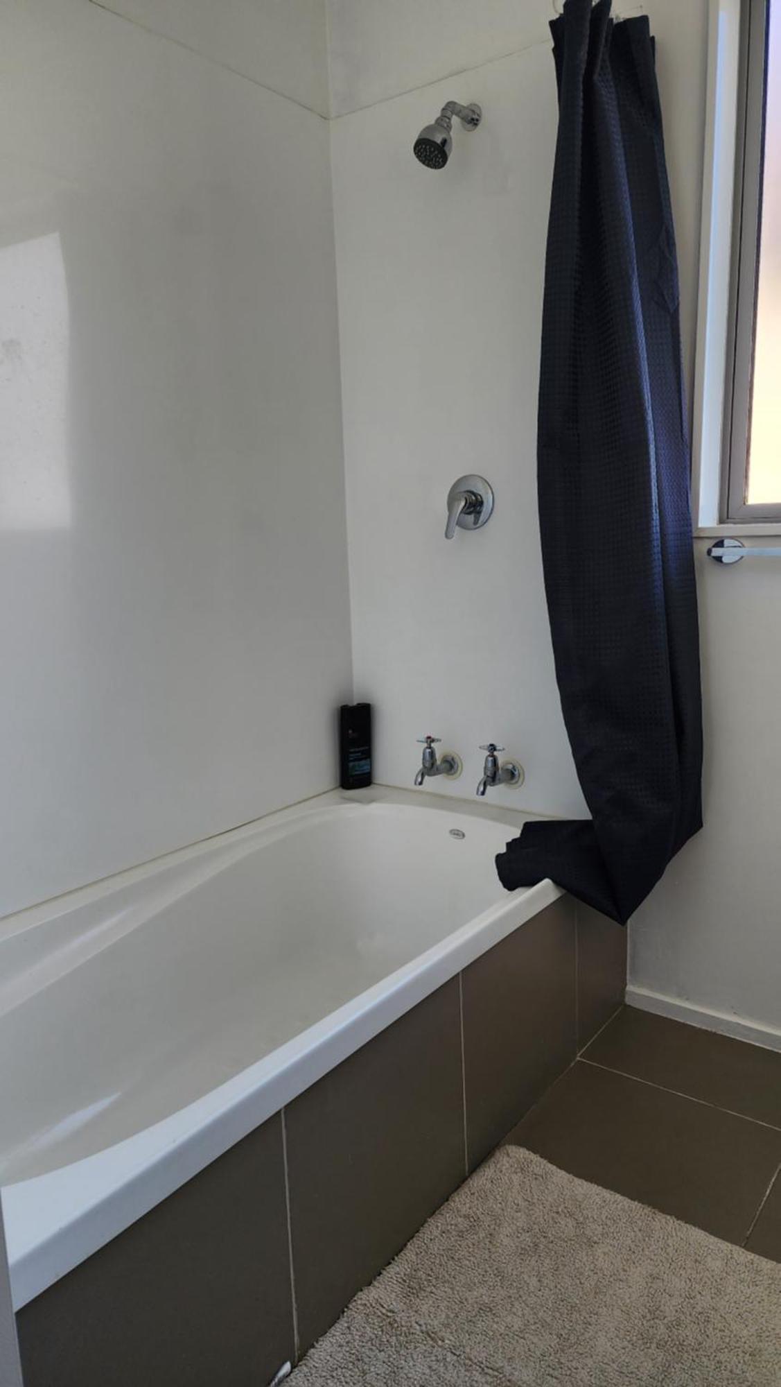 Oaktree Entire Holiday Home, Sleeps 8 To12 Rotorua Exterior foto