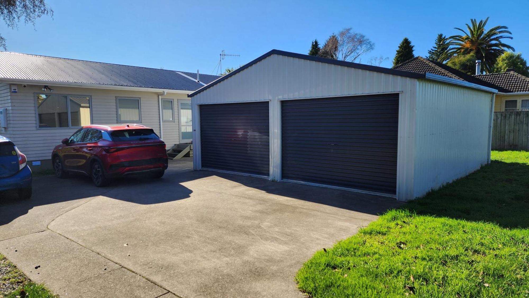 Oaktree Entire Holiday Home, Sleeps 8 To12 Rotorua Exterior foto